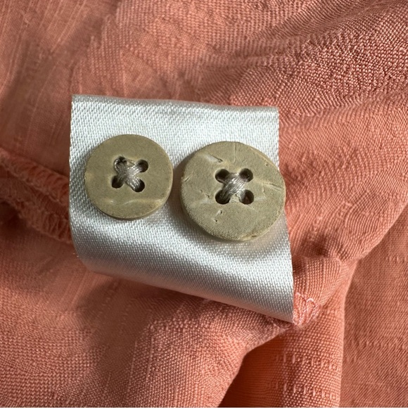 Tommy Bahama Men’s 100% Silk Classic Fit Button Front Shirt. Size XL - Picture 7 of 8